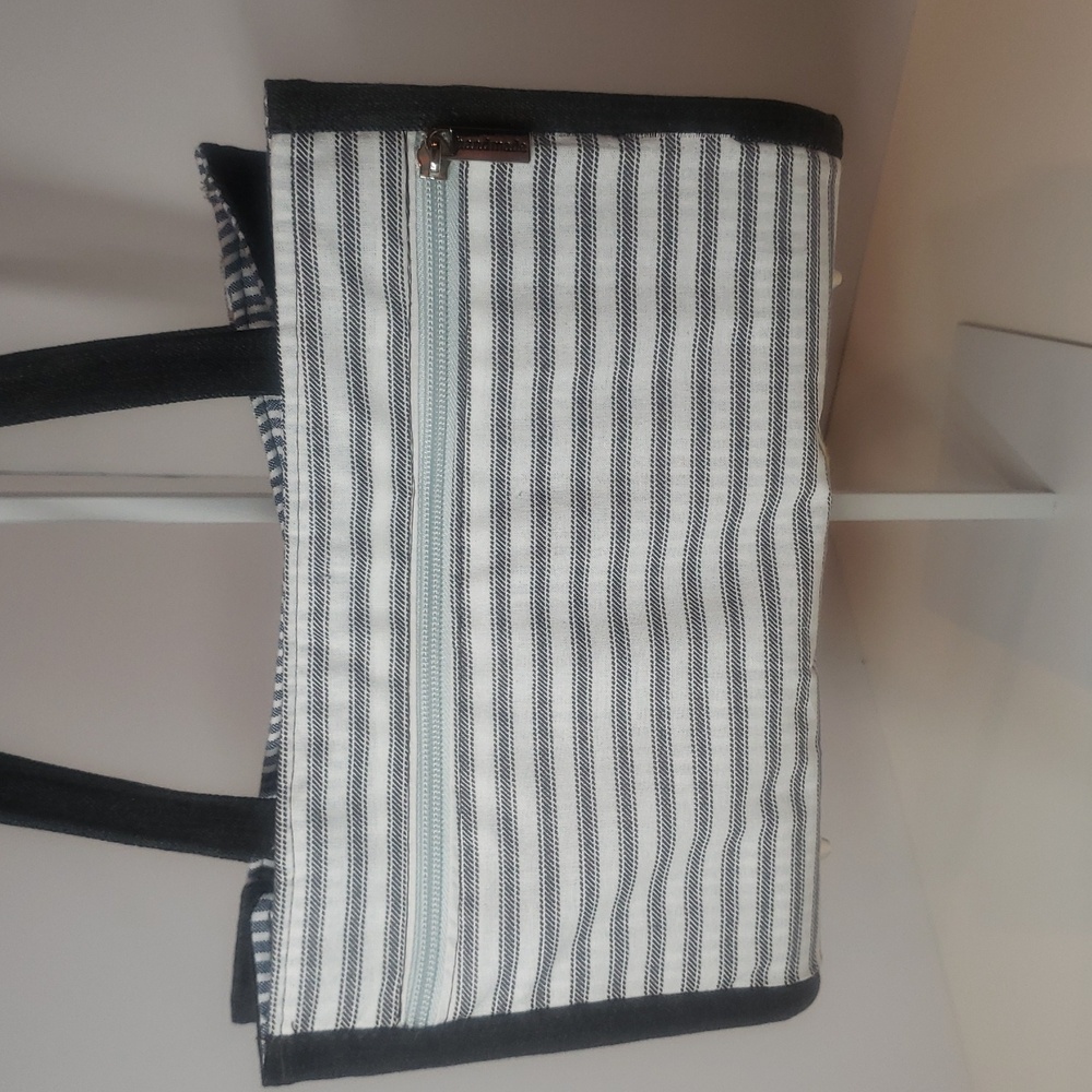 Handmade Mini Handbag - Picture 3 of 9